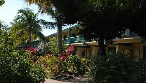 Island Beachcomber Hotel Altona 2*,